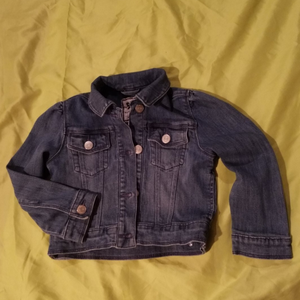5-Piecee  4T-5T Jeans/Terry cloth bundle - Picture 2 of 16